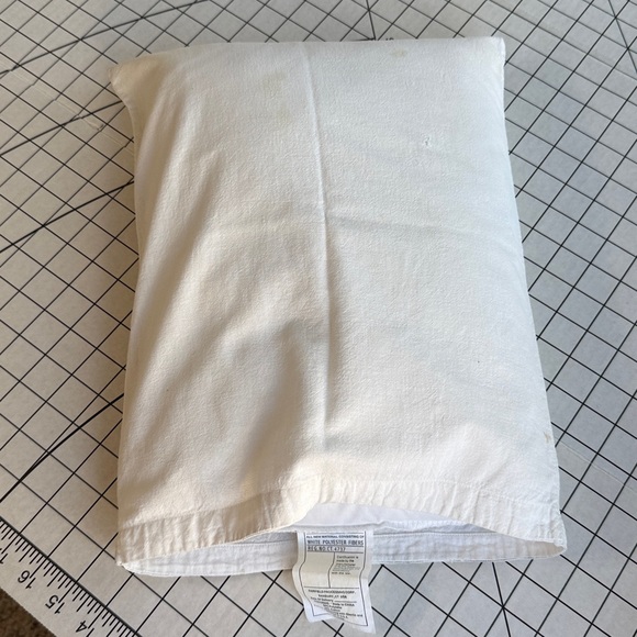 Vintage Hand-Embroidered Pillow & Case– 12' x 16” Farm Couple at the Well Scene - Picture 2 of 14